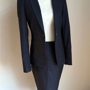 RW&CO. Dark Blue Suit with Delicate Design